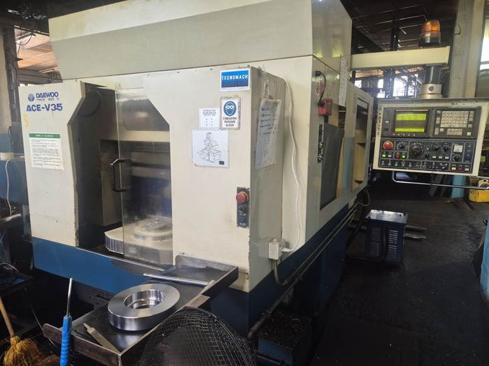 Centro di lavoro verticale Daewoo ACE-V35 del 1996 usato