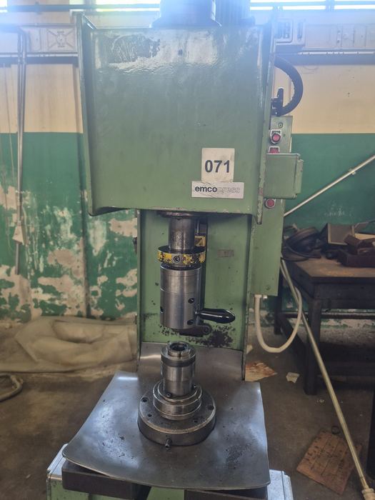Emcopress E 50 - Pressa oleodinamica monocolonna 5t