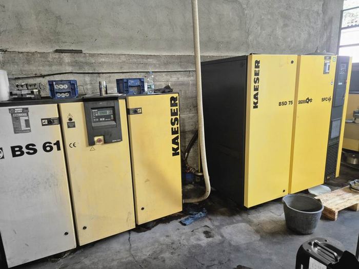 Compressore a vite Kaeser BS 61 usato